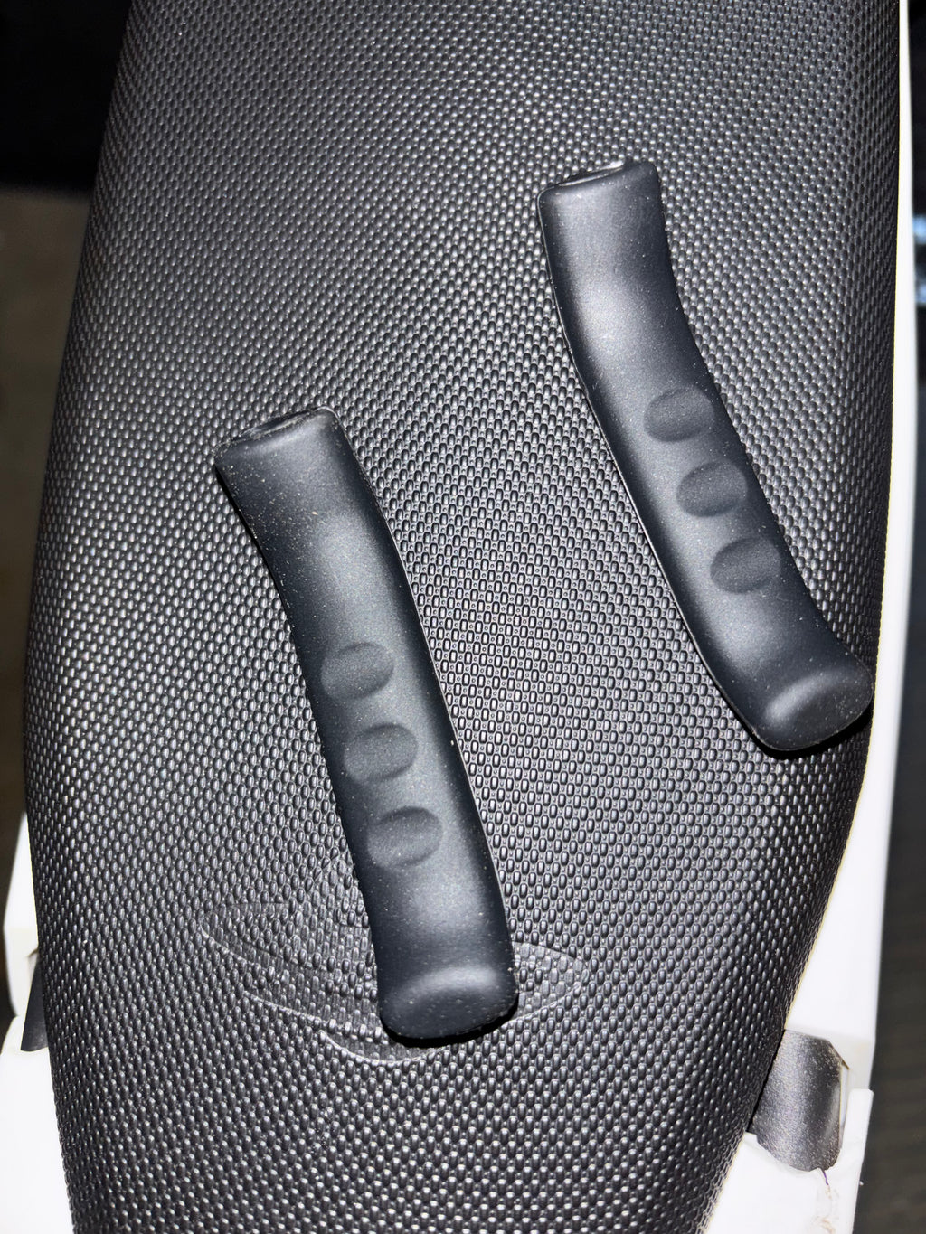 Lever grips