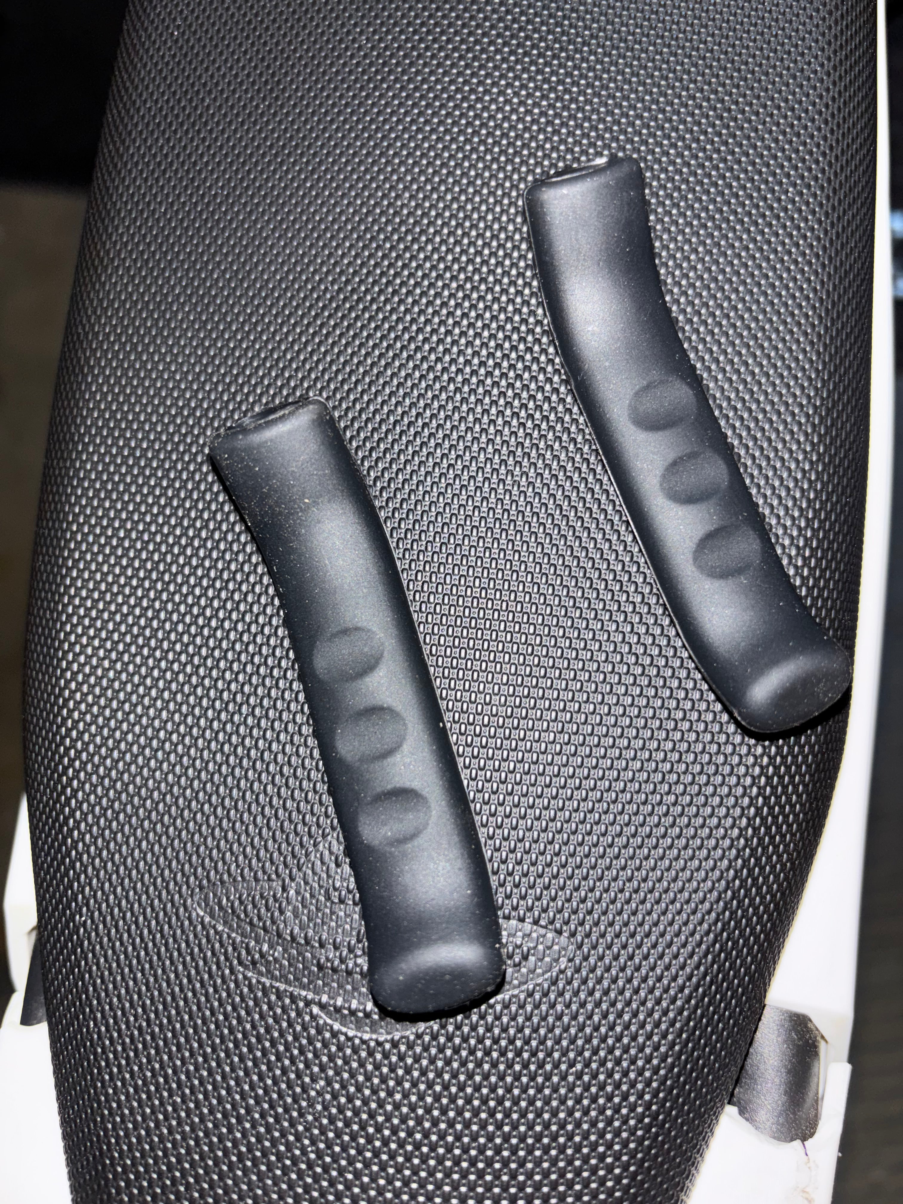 Lever grips