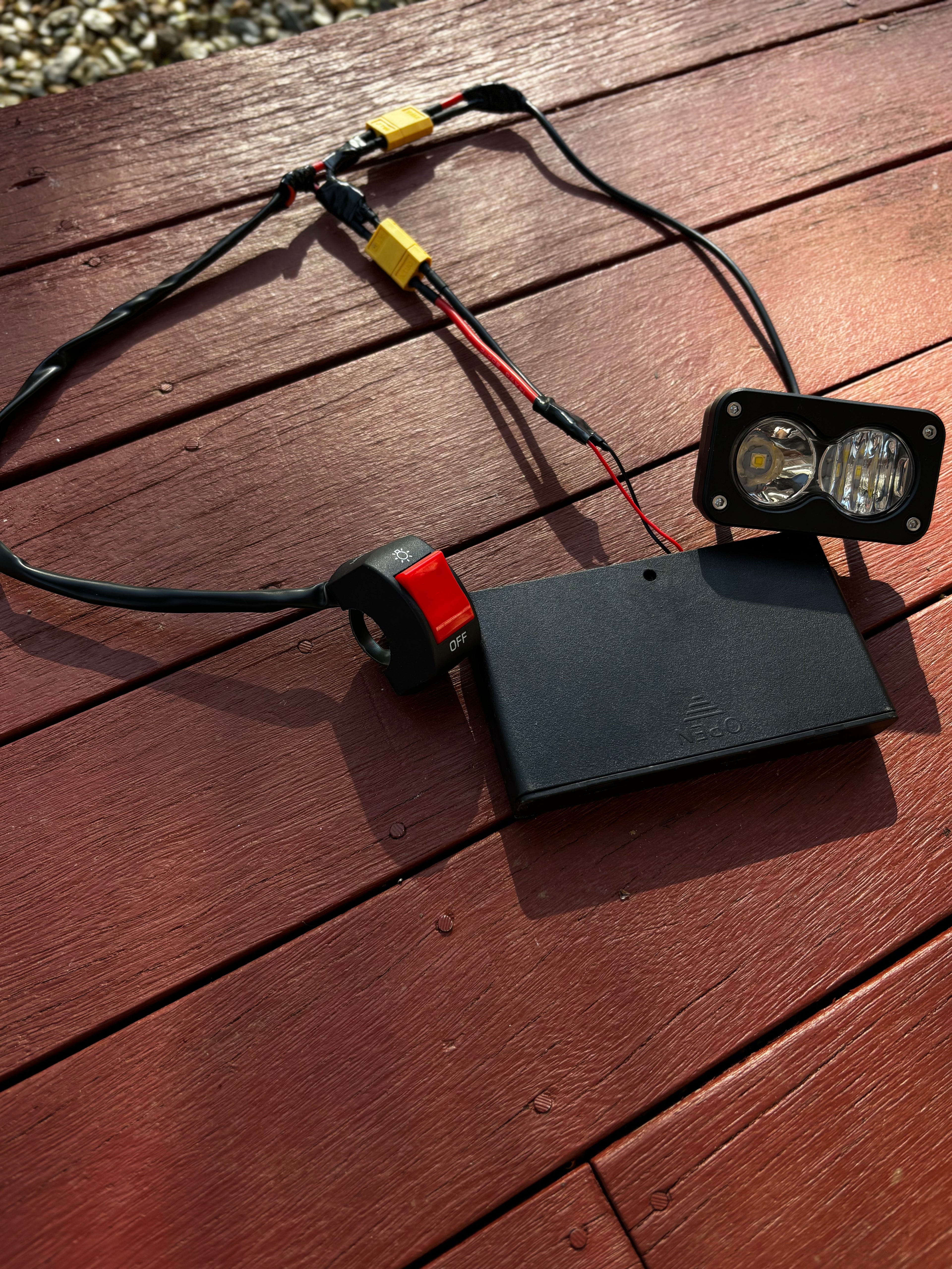 battery powered baja light